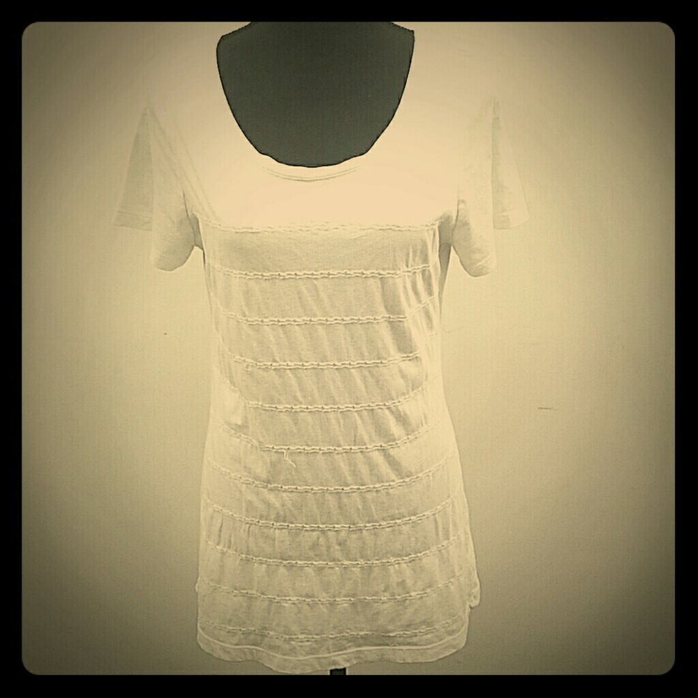 Old Navy T-shirt
